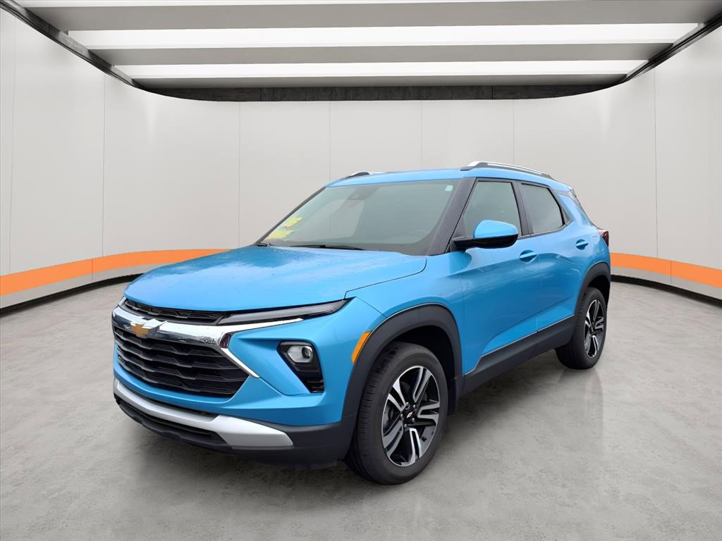 Certified 2025 Chevrolet TrailBlazer LT w/ LT Cold Weather Package image 1