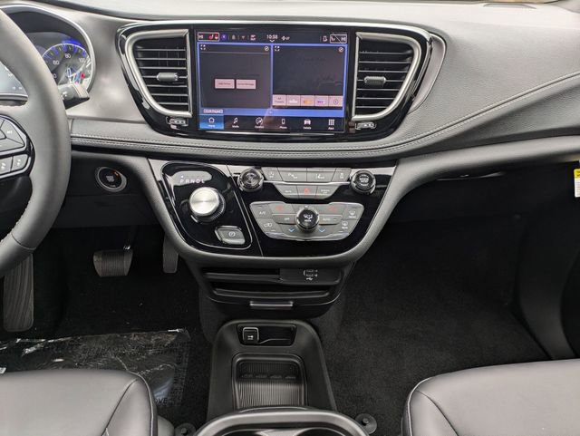 New 2026 Chrysler Pacifica Select w/ S Appearance Package image 23