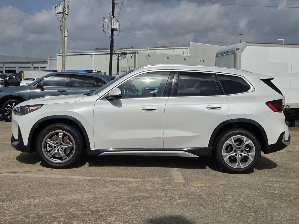 Used 2025 BMW X1 xDrive28i AWD/4WD image 6