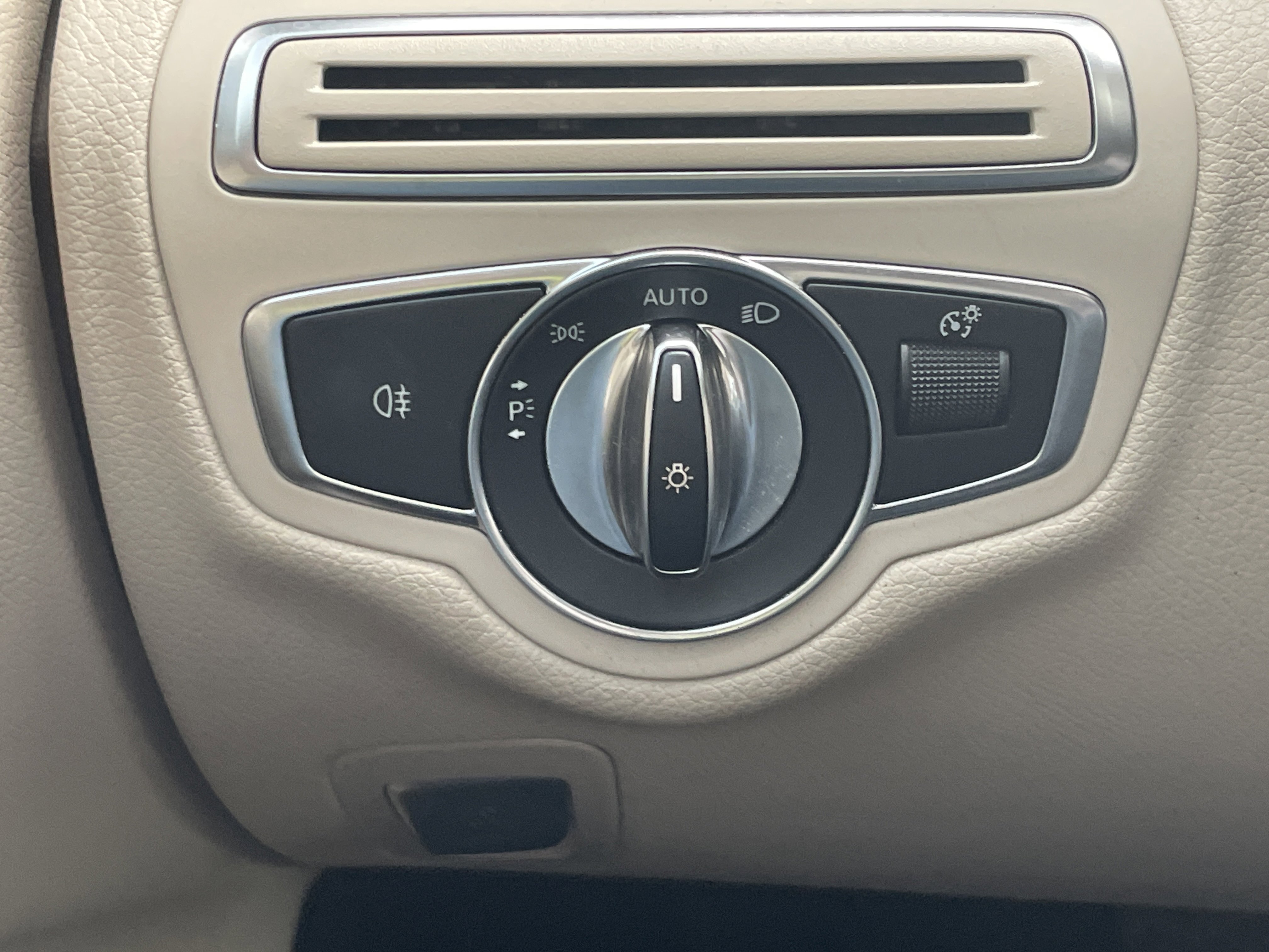 Certified 2021 Mercedes-Benz C 300 Sedan image 23