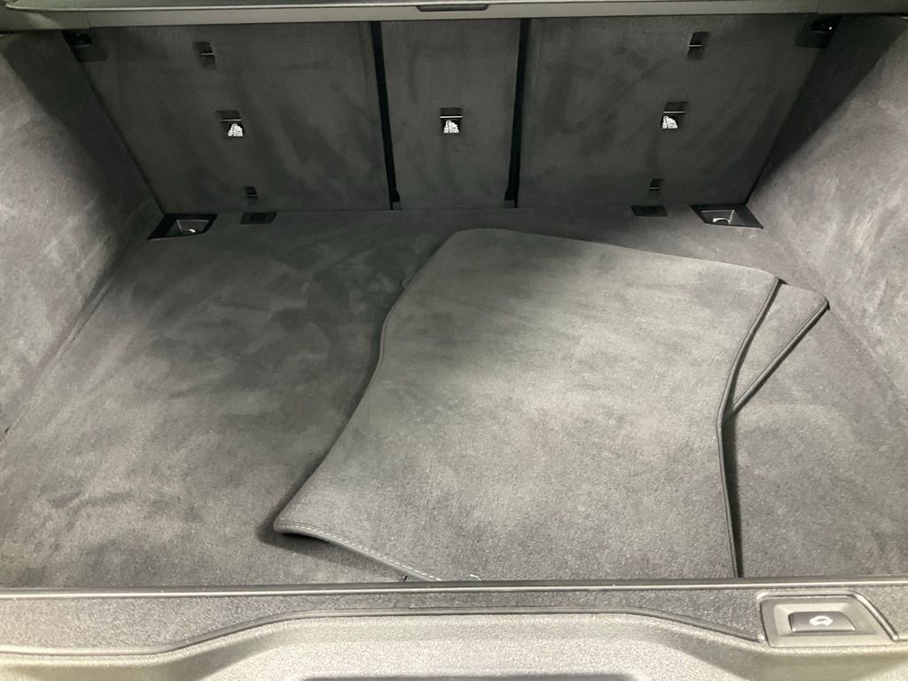 Used 2025 BMW X5 xDrive40i w/ Executive Package image 25