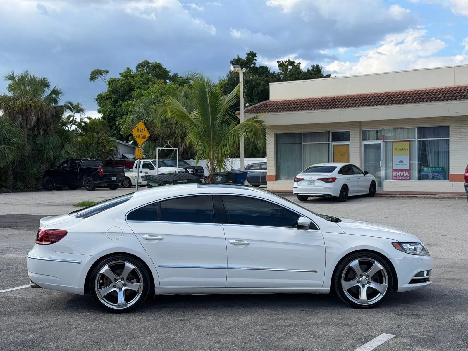 Used 2013 Volkswagen CC Executive AWD/4WD image 4