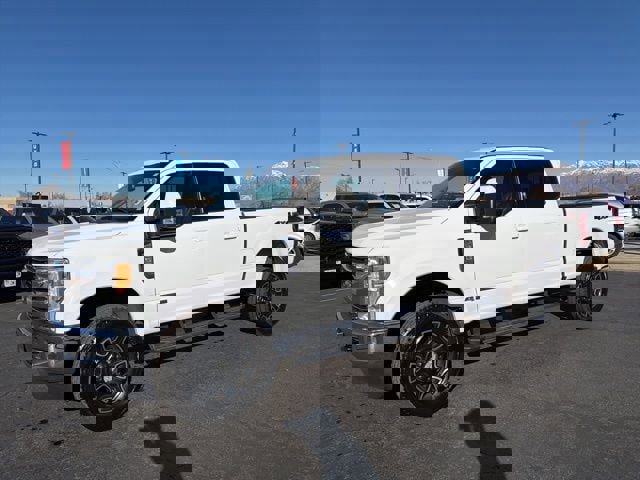 Used 2017 Ford F350 Lariat image 18