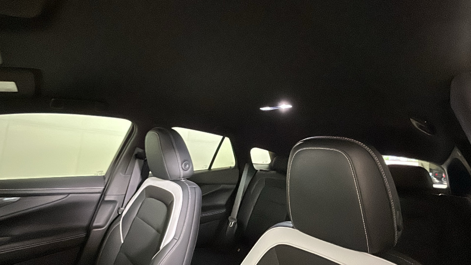 Used 2024 Chevrolet Blazer EV LT AWD/4WD image 16