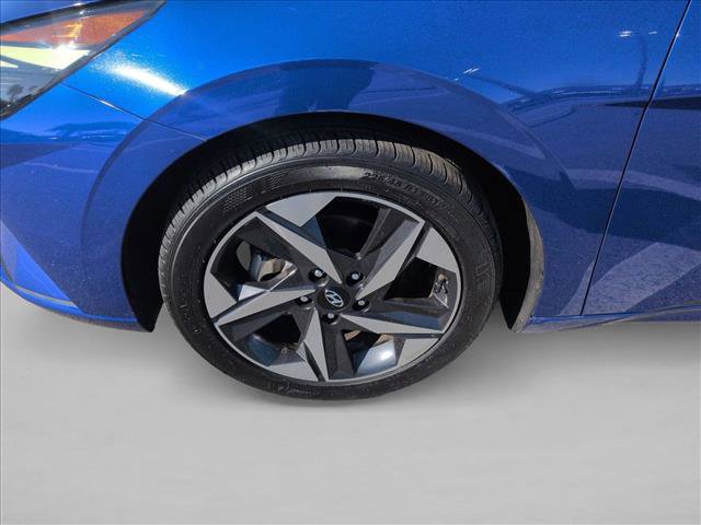 Used 2023 Hyundai Elantra SEL w/ Convenience Package image 23