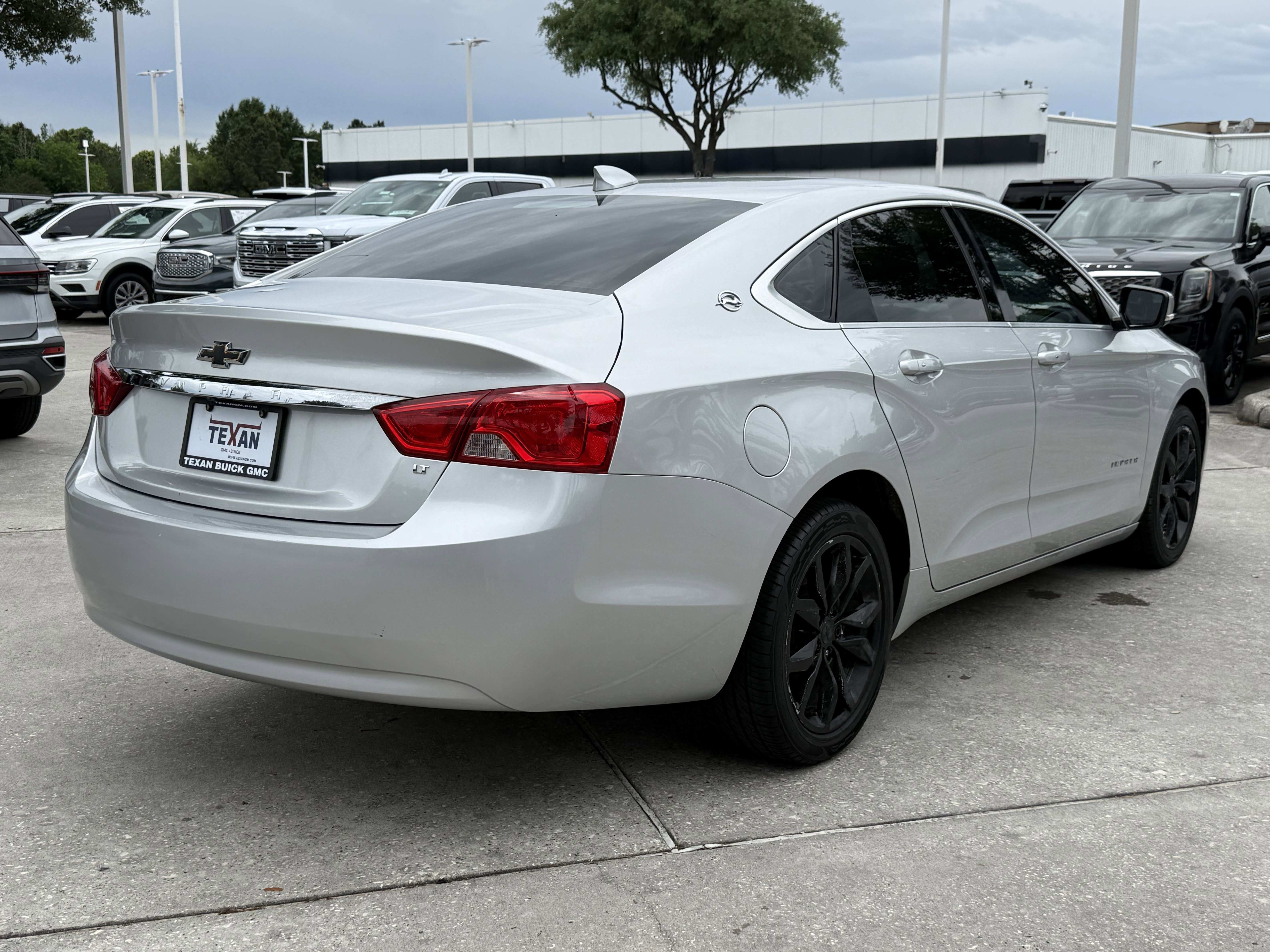 Used 2019 Chevrolet Impala LT image 5