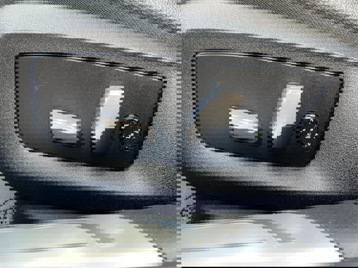 Used 2019 BMW 740i 740i image 16