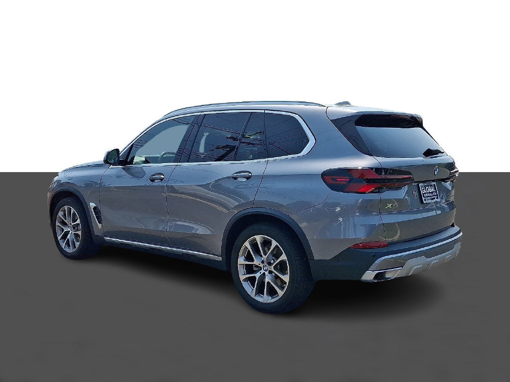 Used 2024 BMW X5 xDrive40i w/ Premium Package AWD/4WD image 5