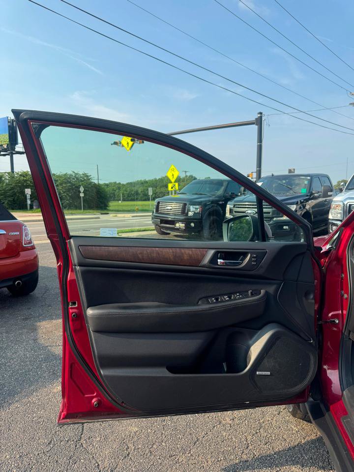 Used 2015 Subaru Outback 3.6R Limited AWD/4WD image 11