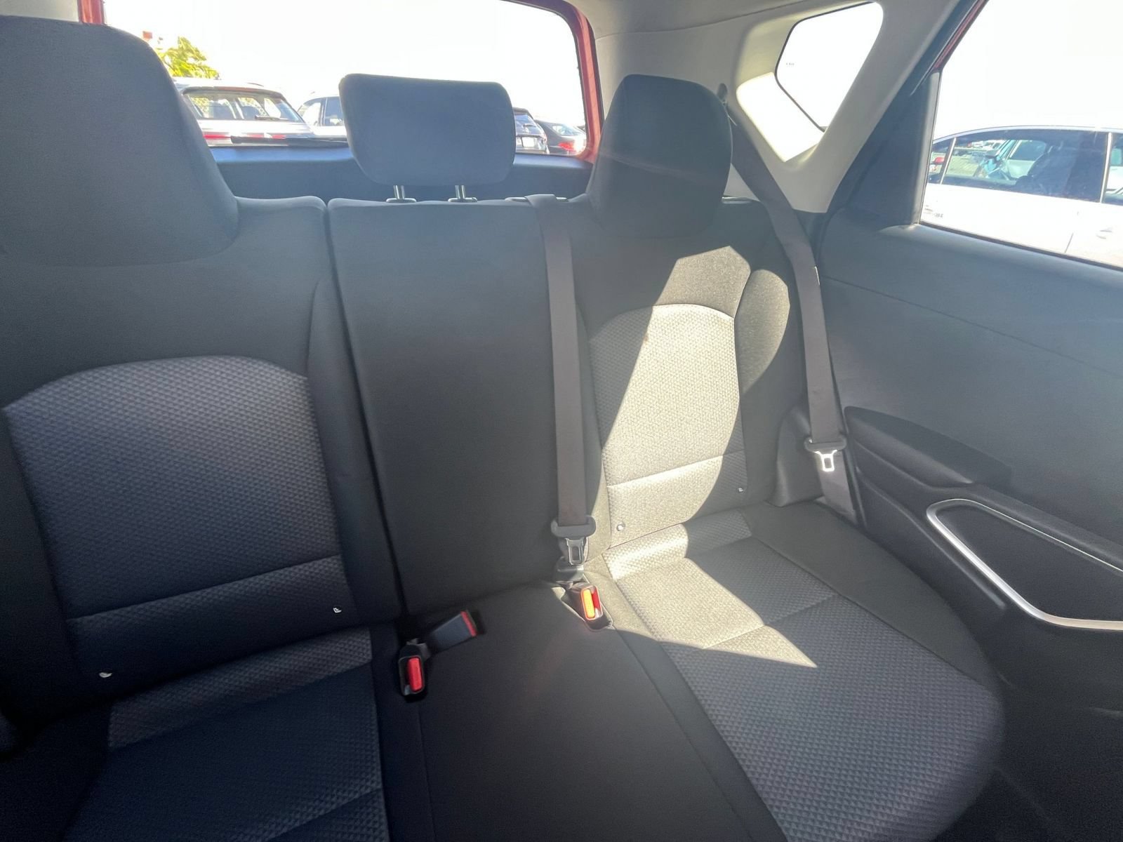 Used 2025 Kia Soul LX w/ LX Technology Package FWD image 34