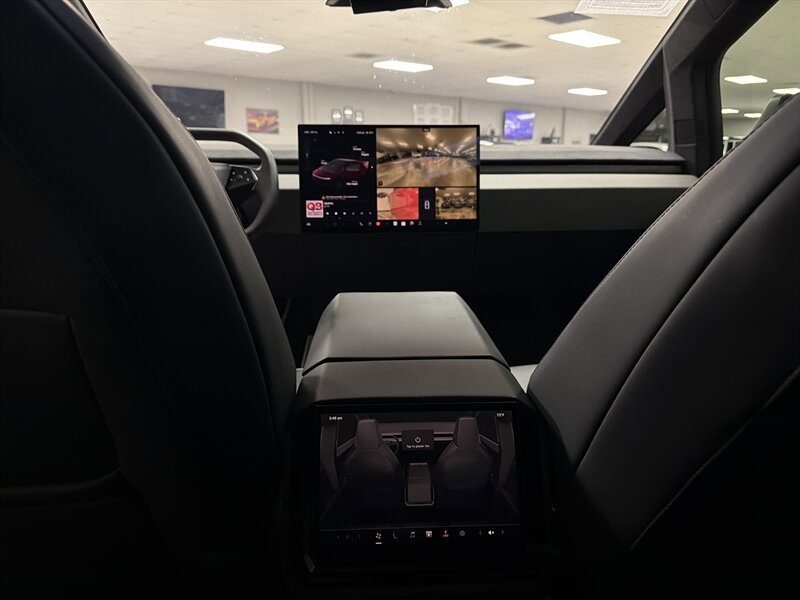 Used 2025 Tesla Cybertruck Cyberbeast AWD/4WD image 52