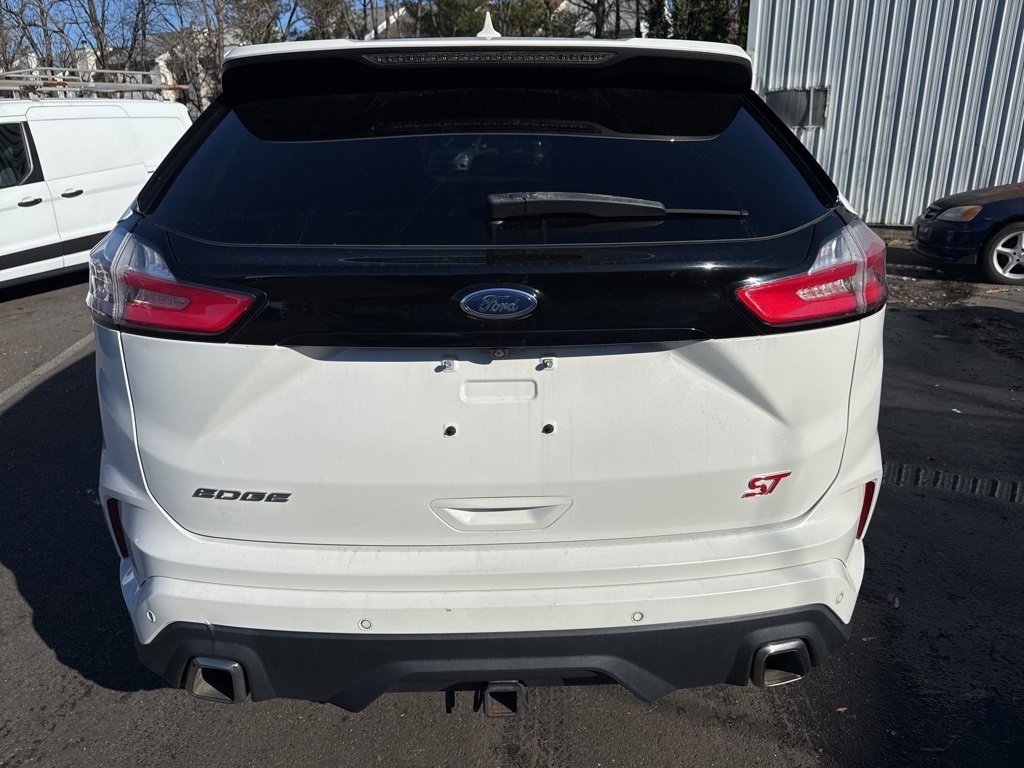 Used 2020 Ford Edge ST w/ Equipment Group 401A image 4