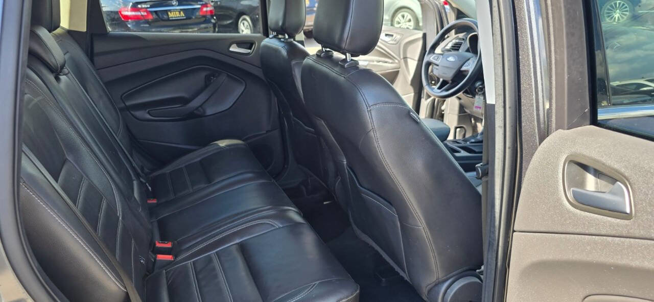 Used 2018 Ford Escape SEL image 31