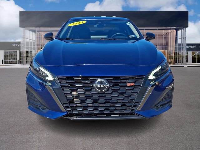 Used 2024 Nissan Altima 2.5 SR w/ SR Premium Package image 2