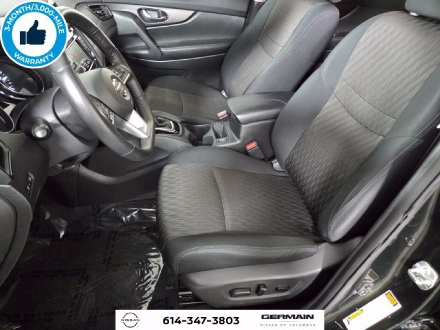 Used 2019 Nissan Rogue SV w/ Sun & Sound Touring Package AWD/4WD image 19