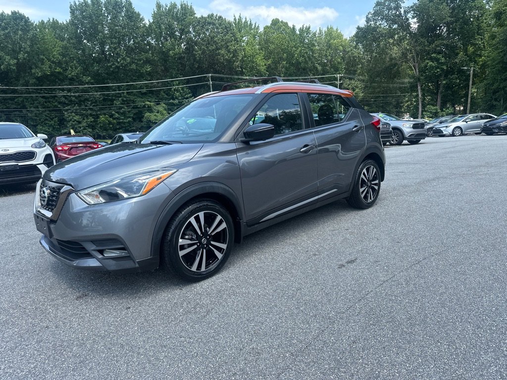 Used 2020 Nissan Kicks SR w/ SR Premium Package image 2