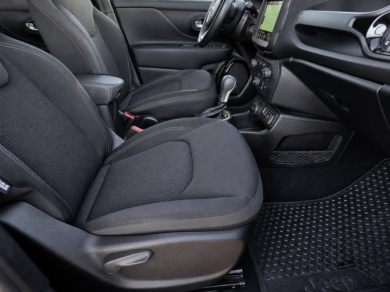 Used 2023 Jeep Renegade Altitude w/ Sun/Sound Group AWD/4WD image 42