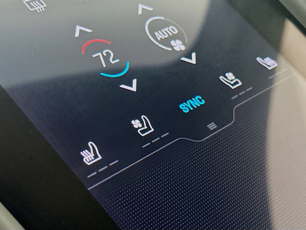 Certified 2020 Porsche Taycan Turbo image 22