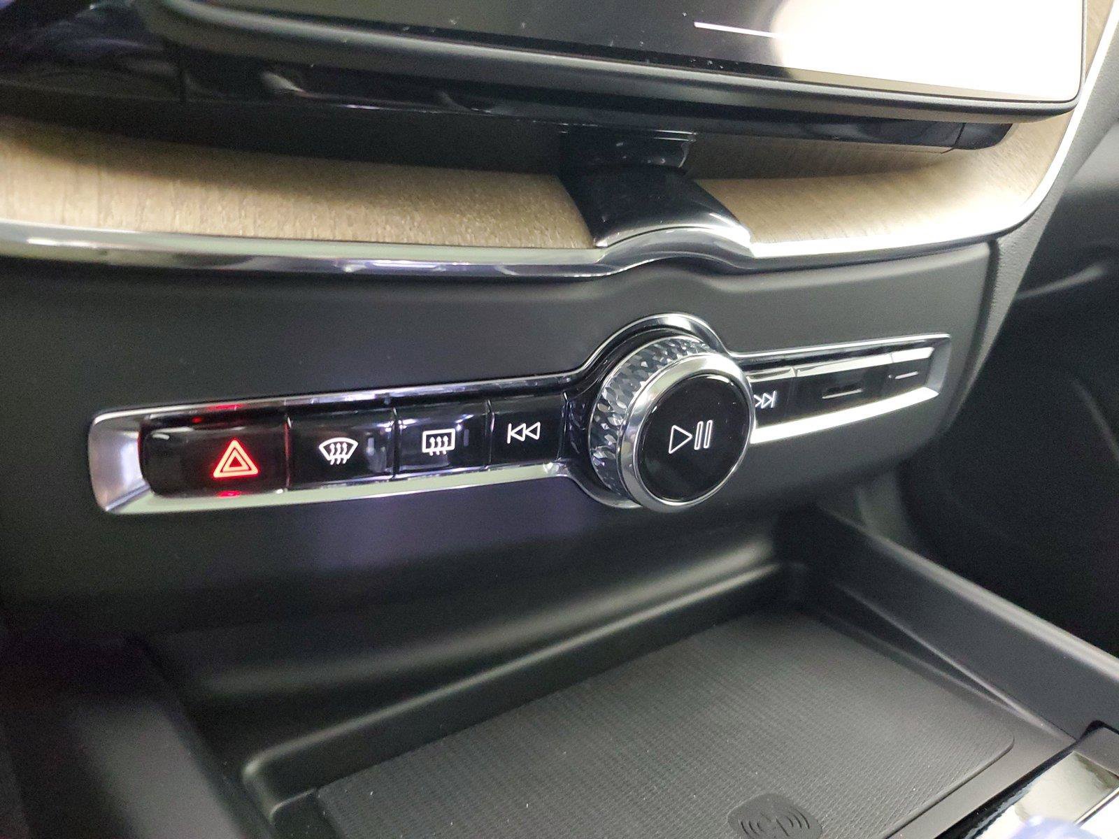 New 2026 Volvo XC60 B5 Core w/ Climate Package AWD/4WD image 31