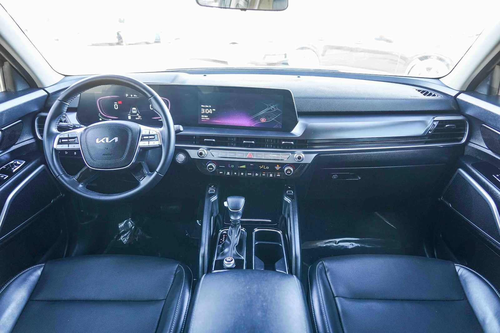 Used 2023 Kia Telluride S image 12