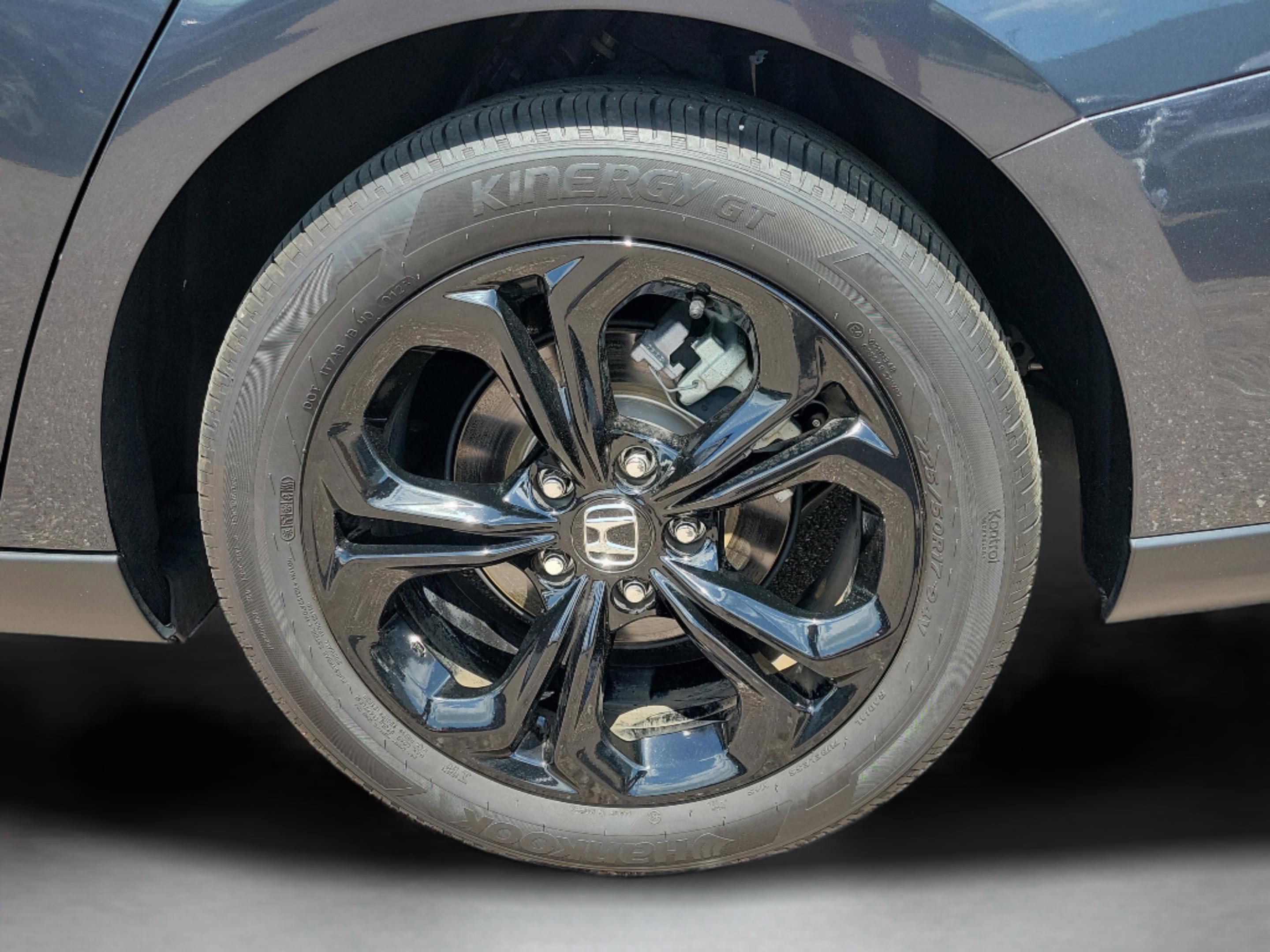 Used 2025 Honda Accord SE image 28