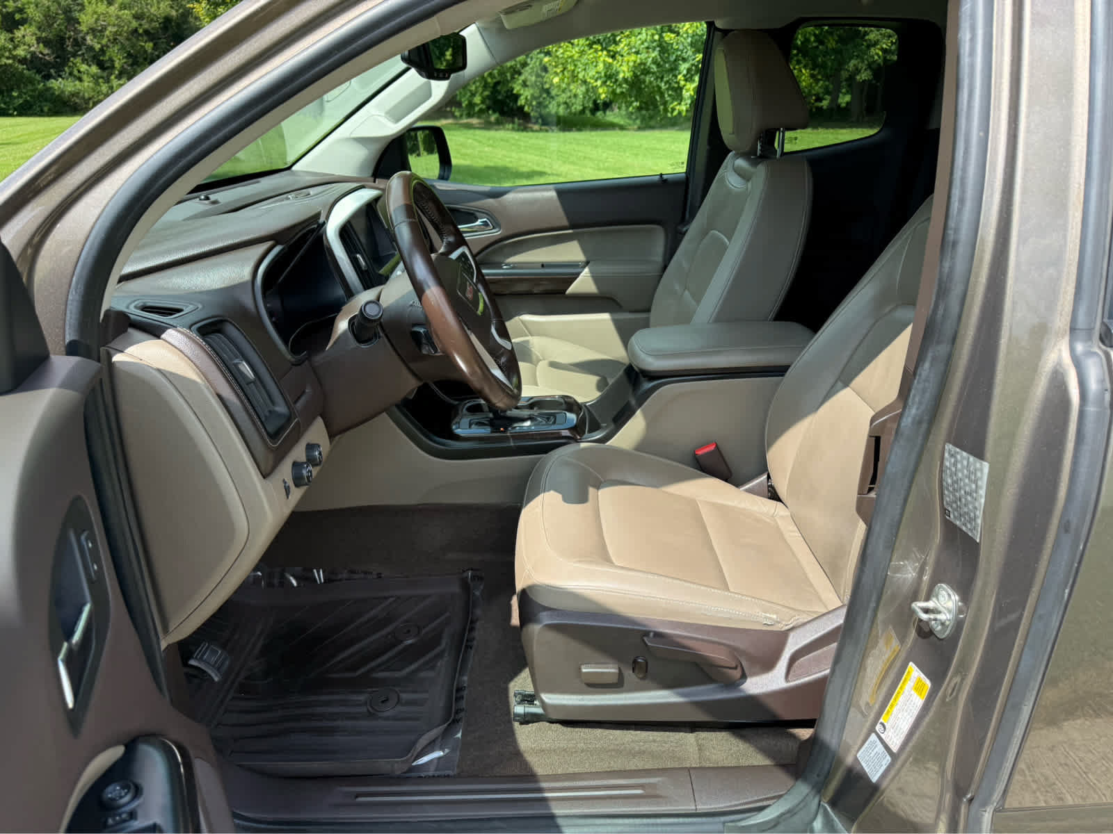 Used 2015 GMC Canyon SLT AWD/4WD image 13