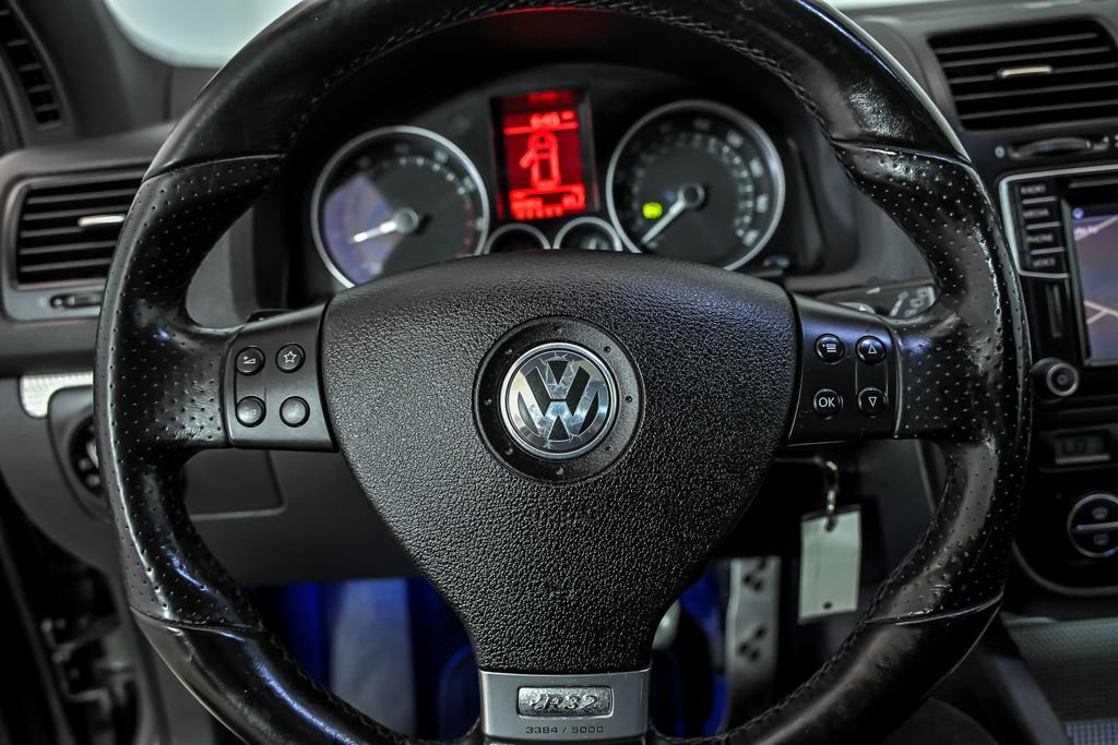 Used 2008 Volkswagen R32 AWD/4WD image 19