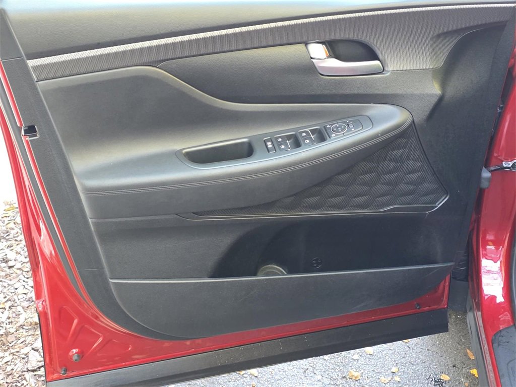 Used 2019 Hyundai Santa Fe SE image 31