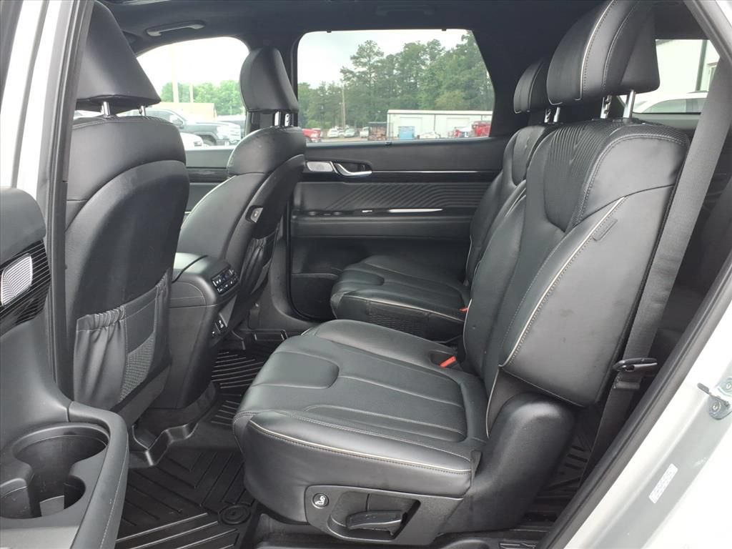 Used 2023 Hyundai Palisade Calligraphy FWD image 16