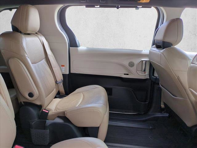 Certified 2024 Toyota Sienna Limited FWD image 22