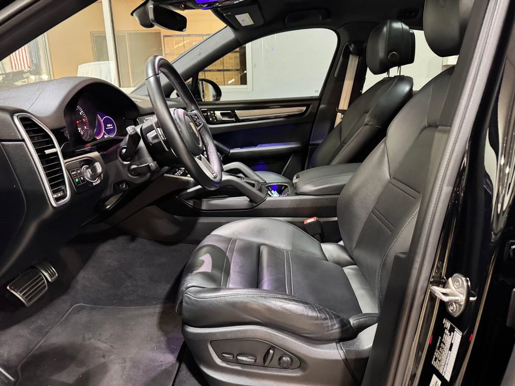 Used 2022 Porsche Cayenne S AWD/4WD image 23