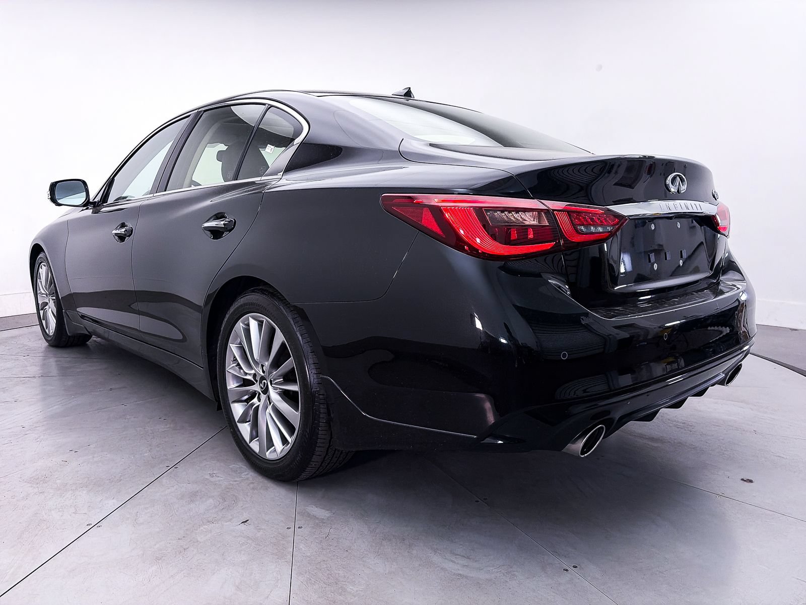 Used 2023 INFINITI Q50 Luxe w/ Cargo Package RWD image 13