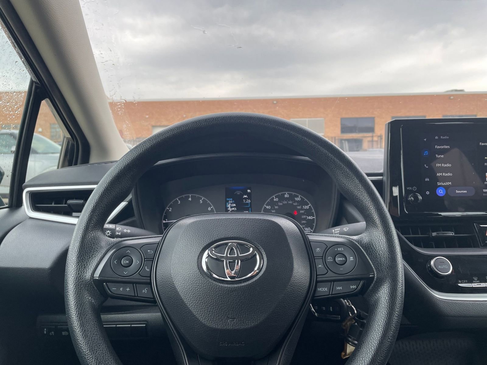 Used 2024 Toyota Corolla LE image 32