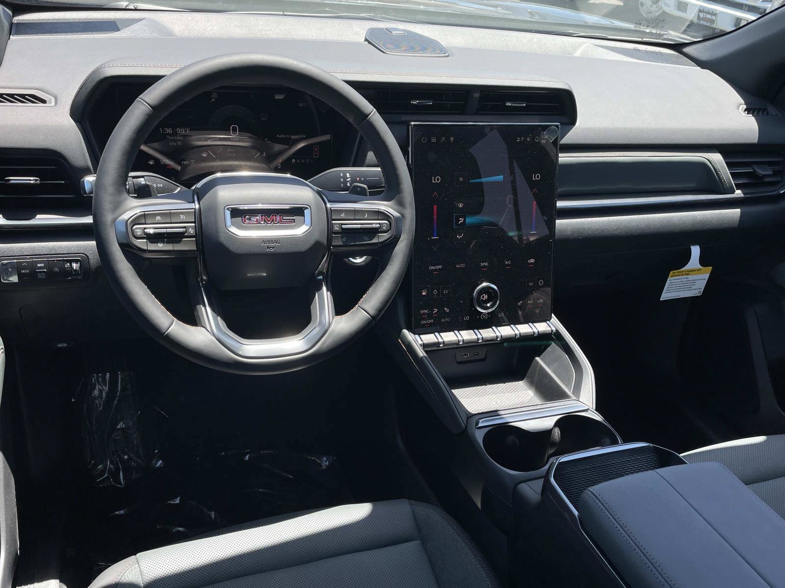 New 2026 GMC Terrain AT4 w/ Technology Package II AWD/4WD image 9