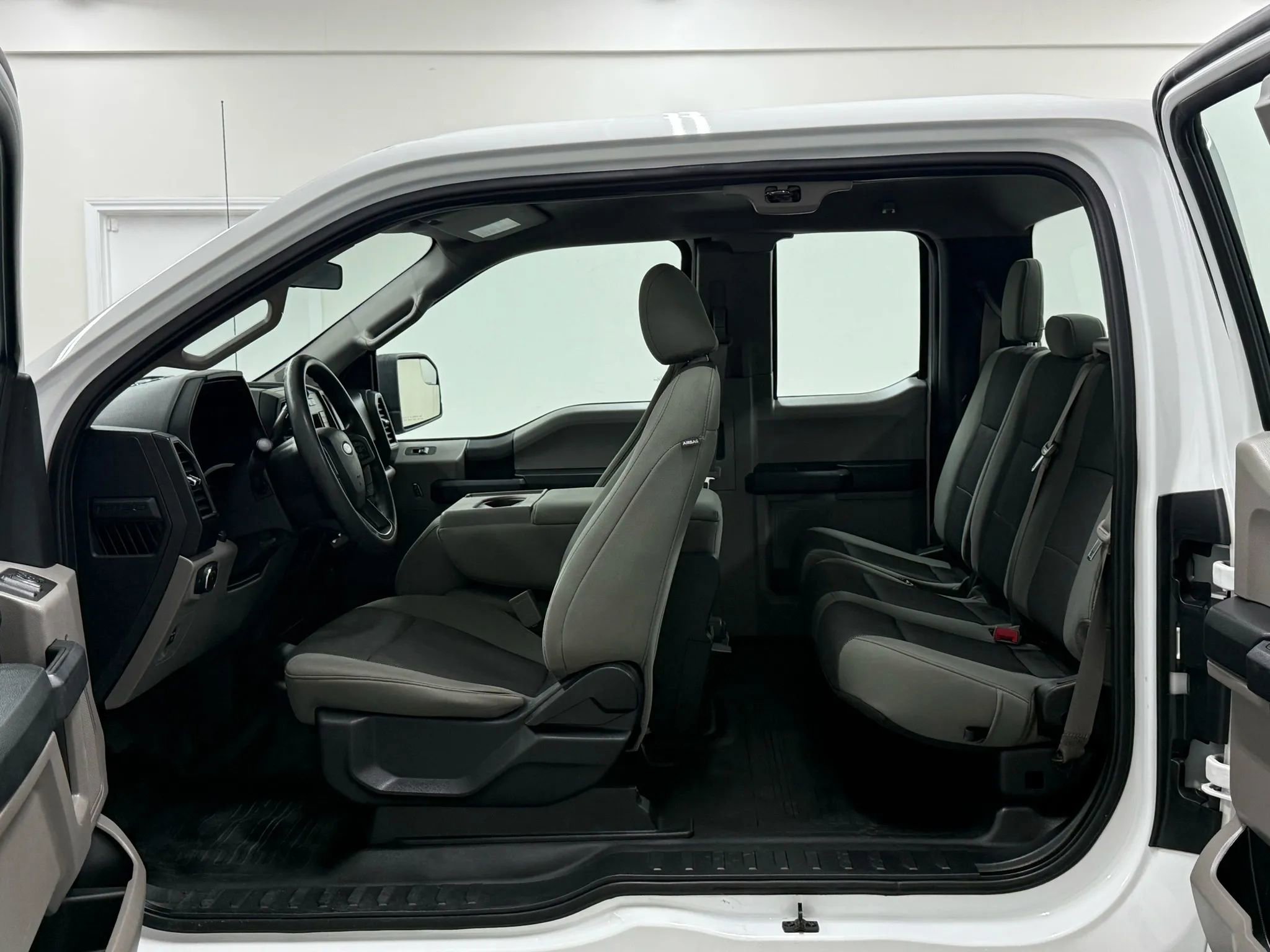 Used 2019 Ford F150 XL w/ Equipment Group 101A Mid AWD/4WD image 17