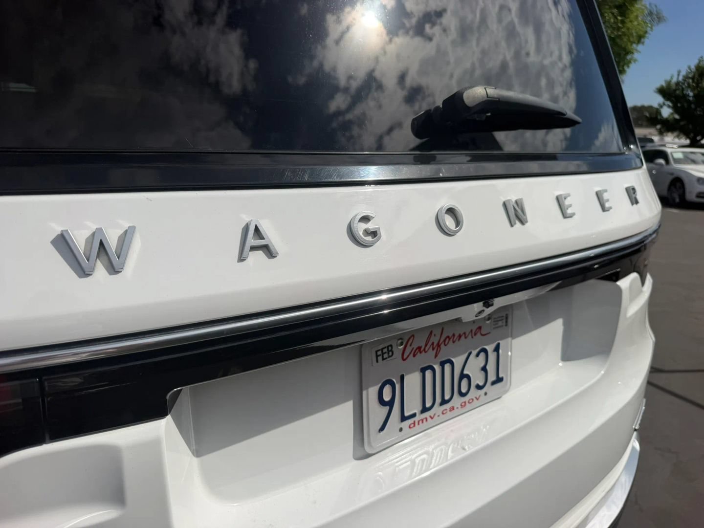 Used 2024 Jeep Wagoneer L Series II RWD image 24