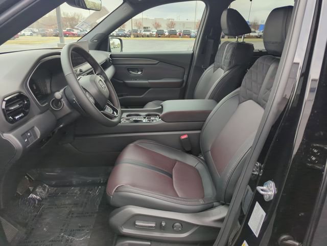 New 2026 Honda Pilot Black Edition image 10