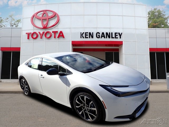 New 2026 Toyota Prius Plug-In Hybrid image 1