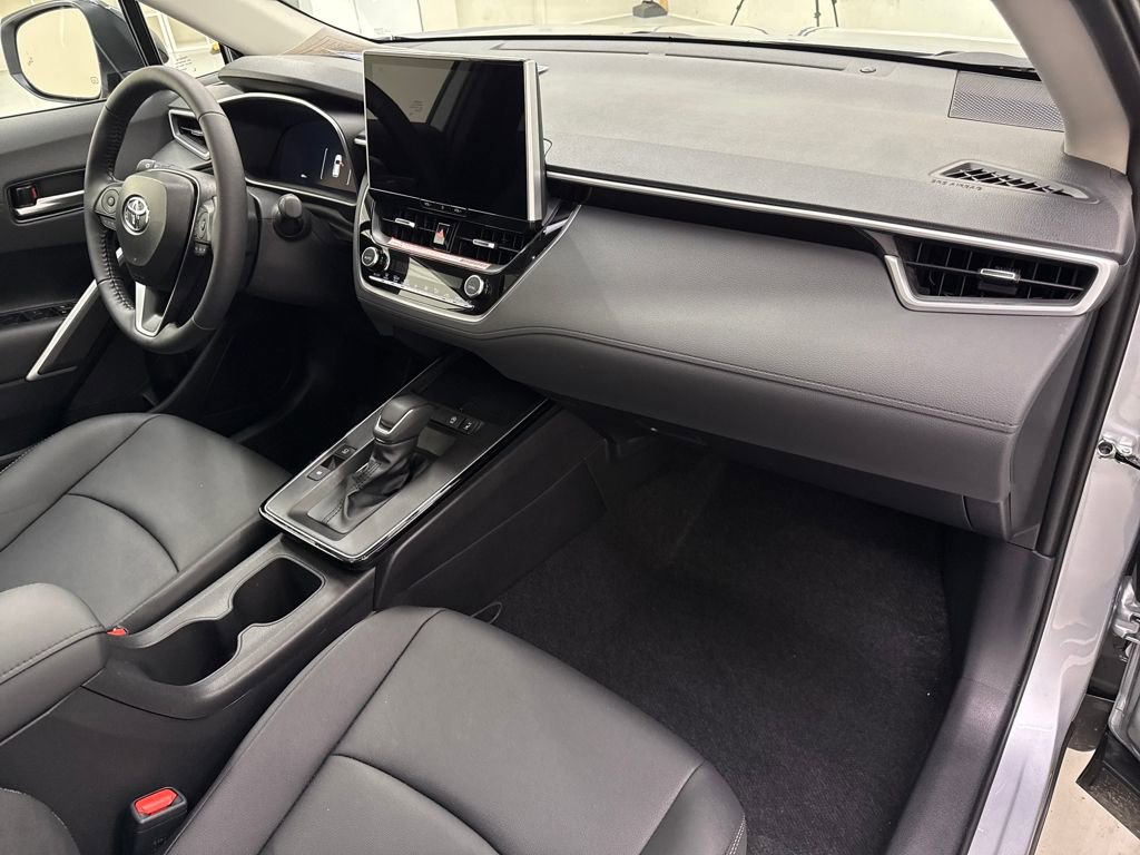 Used 2026 Toyota Corolla Cross XLE w/ Convenience Package image 23