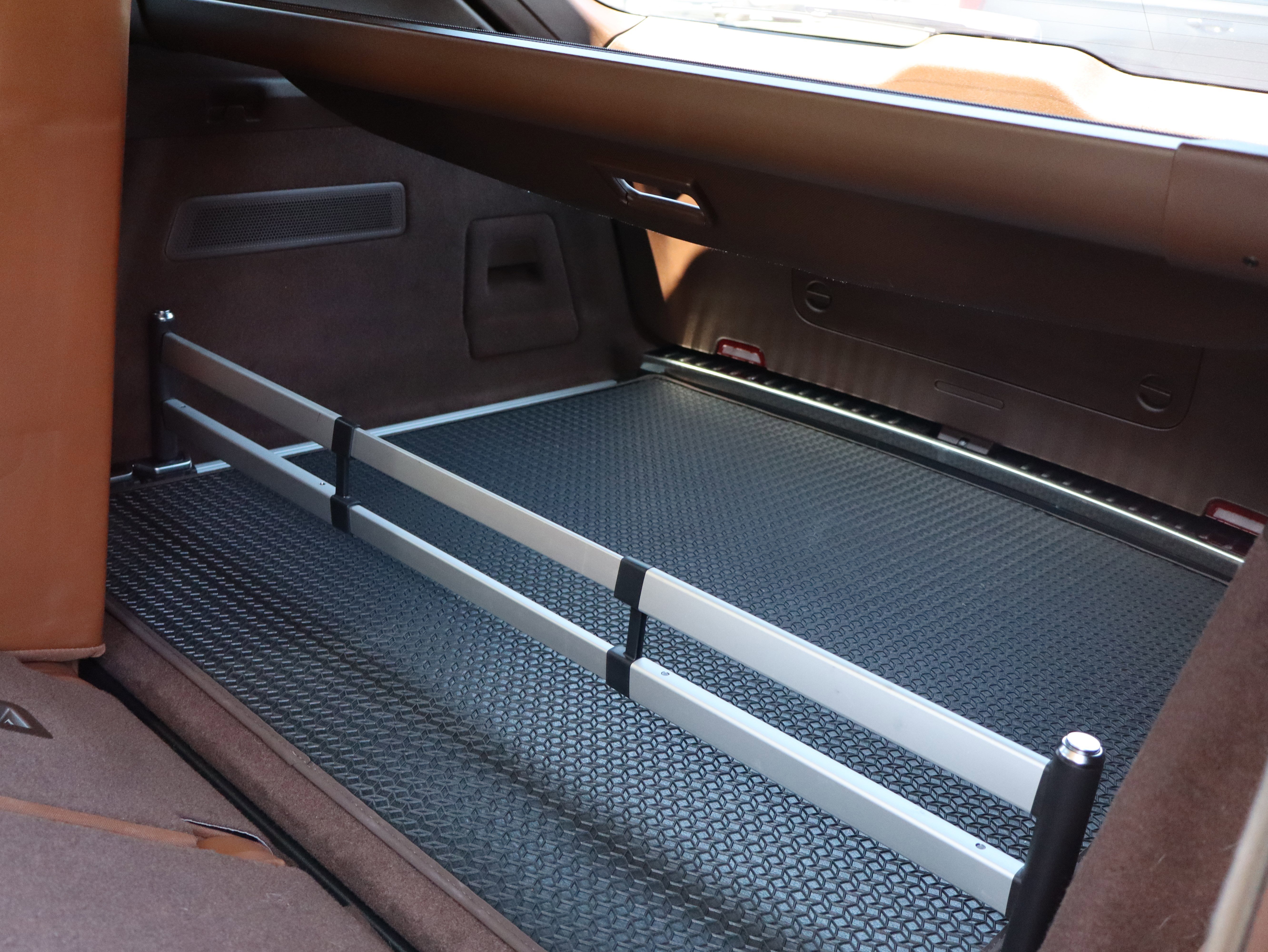 Used 2022 Porsche Cayenne image 40