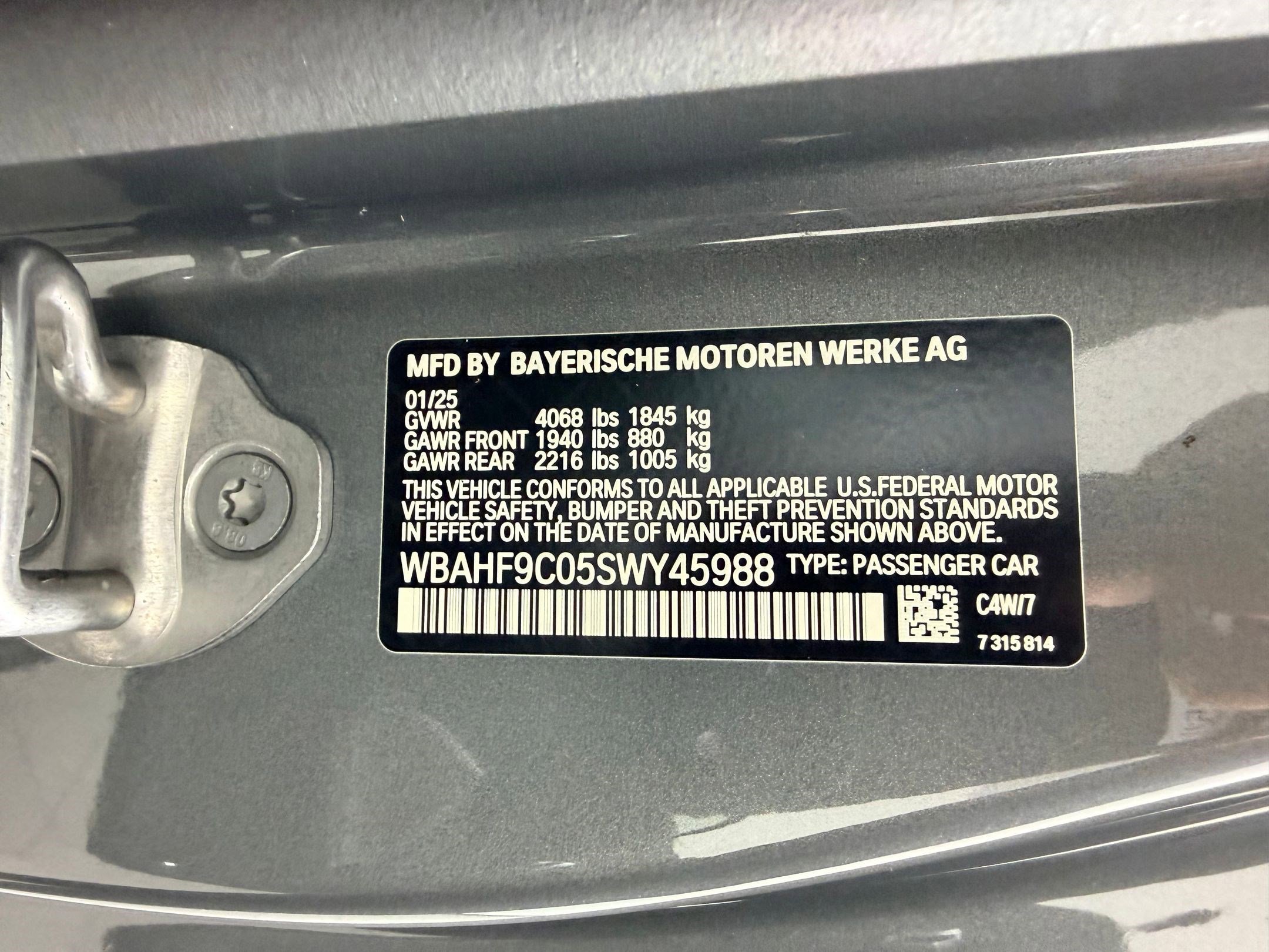 Used 2025 BMW Z4 M40i w/ Edition image 17