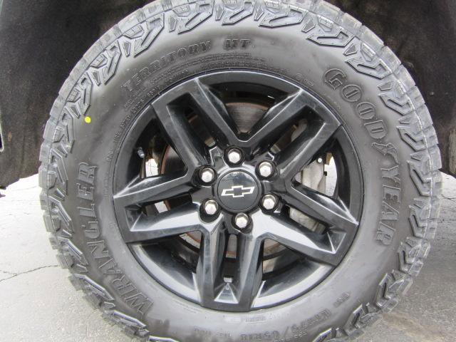 Used 2022 Chevrolet Silverado 1500 LT Trail Boss image 9