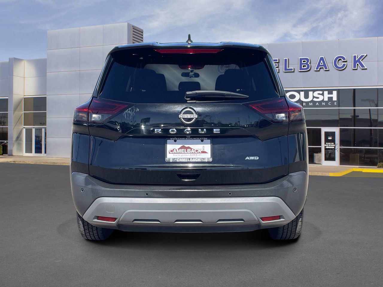 Used 2023 Nissan Rogue S image 5