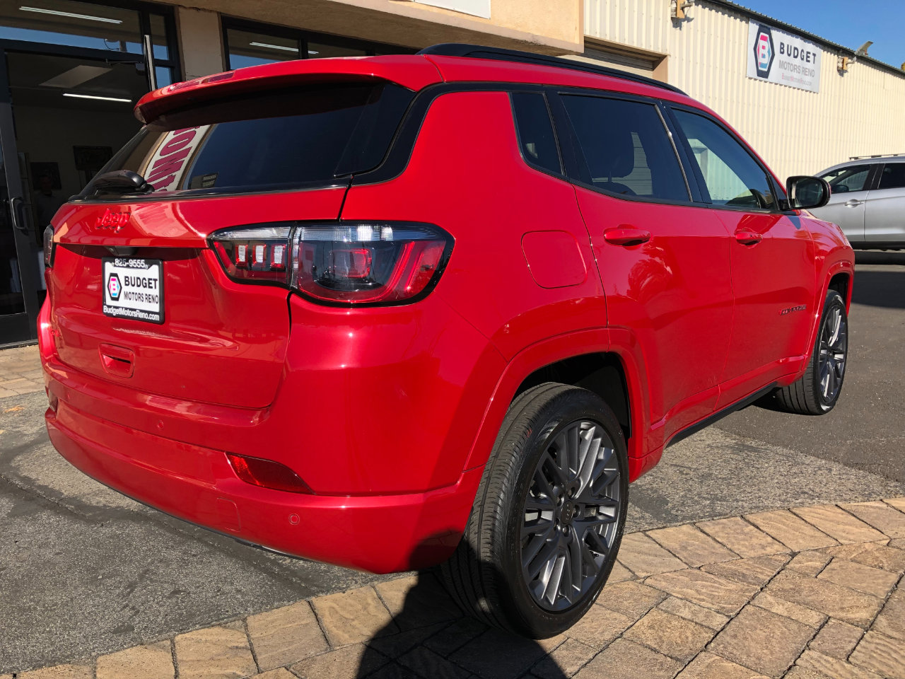 Used 2023 Jeep Compass Limited image 2