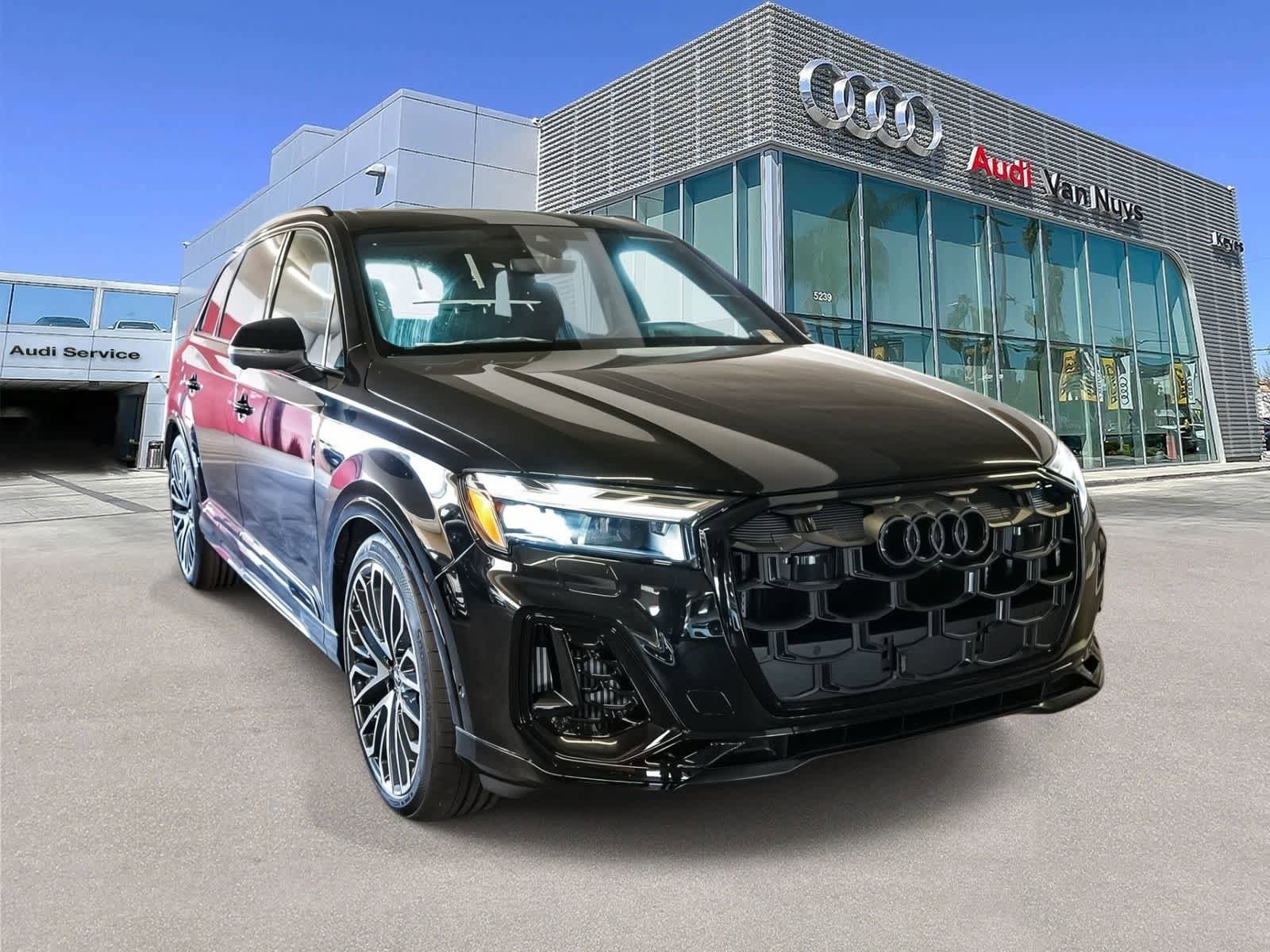 New 2026 Audi SQ7 Premium Plus AWD/4WD image 3