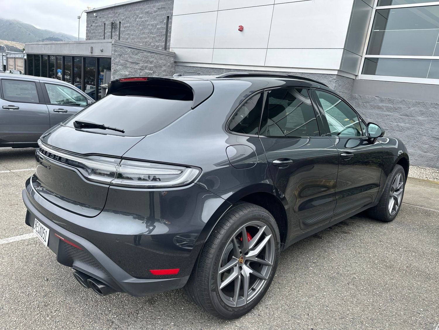 Used 2022 Porsche Macan S AWD/4WD image 7