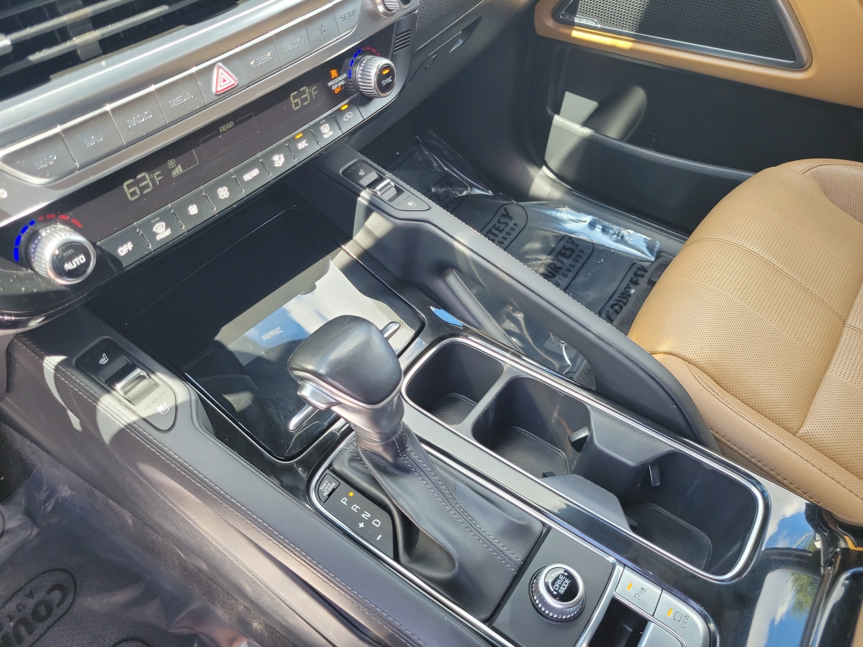 Used 2020 Kia Telluride SX w/ Towing Package FWD image 20