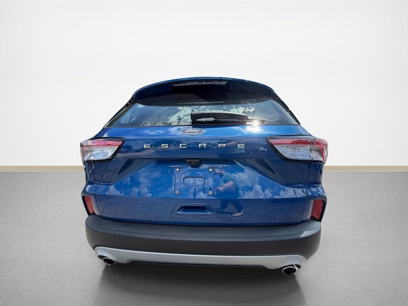 Used 2022 Ford Escape S FWD image 5