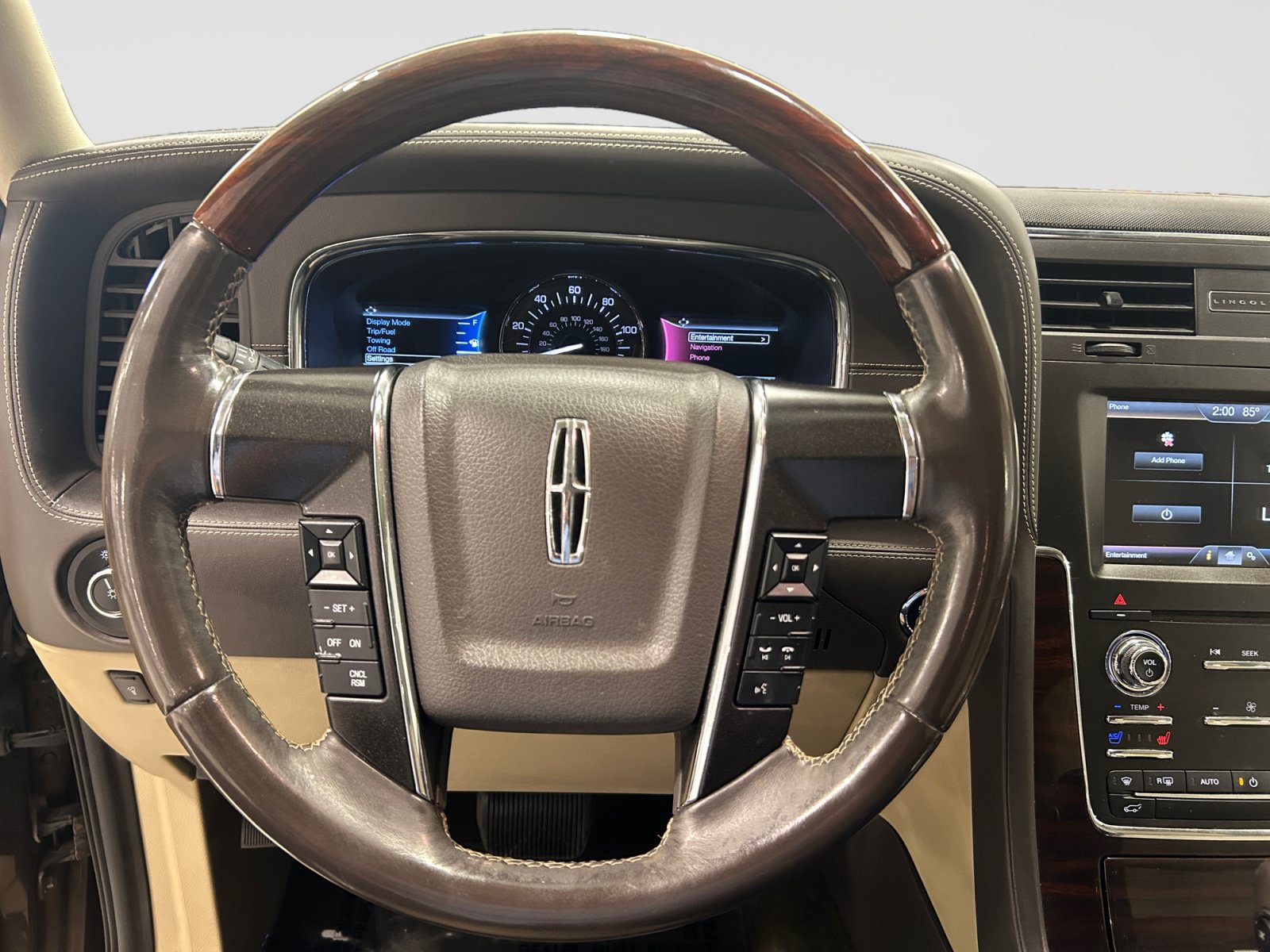 Used 2015 Lincoln Navigator 2WD w/ Equipment Group 101A Reserve image 13