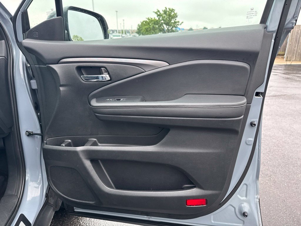 Used 2025 Honda Ridgeline RTL image 37